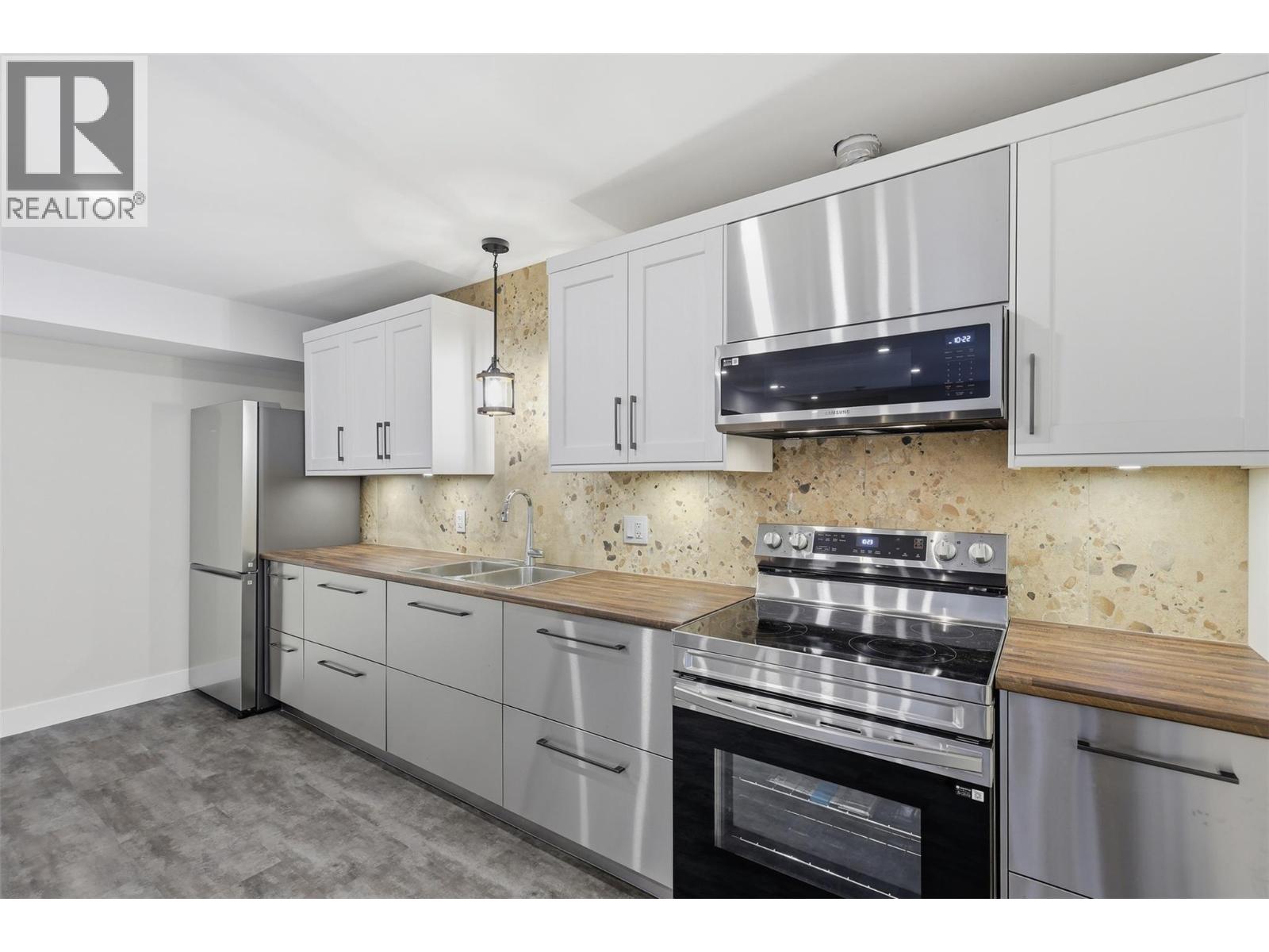 213 RUE CHEVAL NOIR - 50