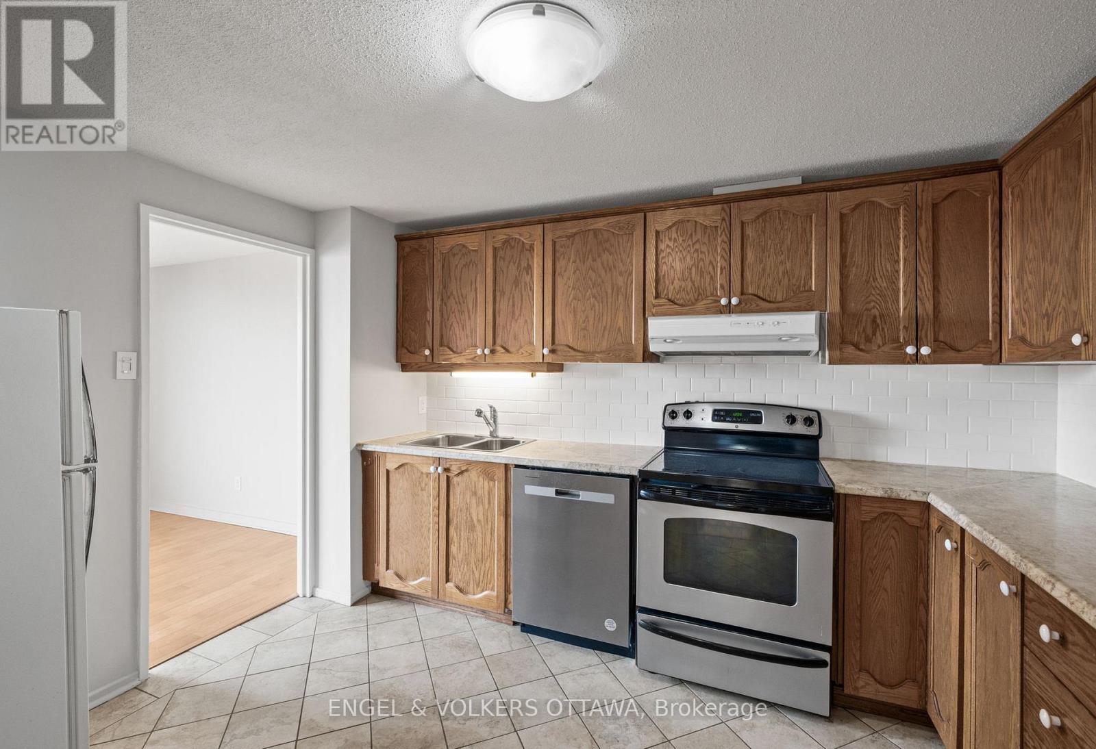 #1206 1465 BASELINE ROAD - 18