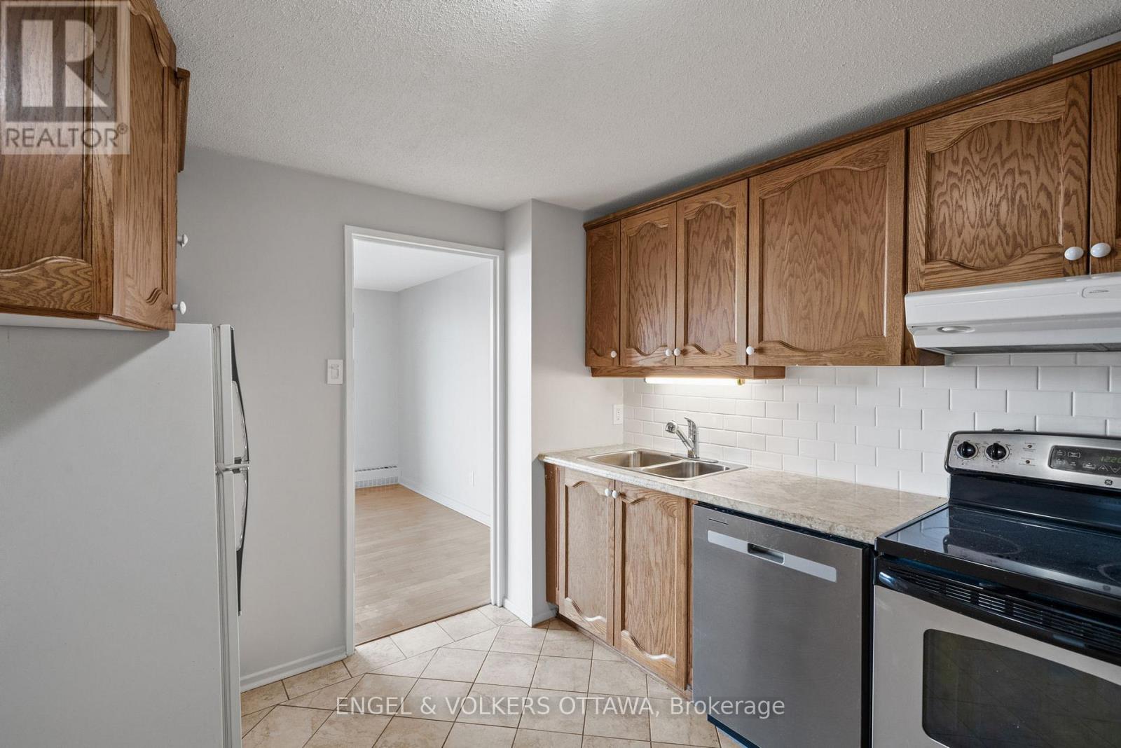 #1206 1465 BASELINE ROAD - 20