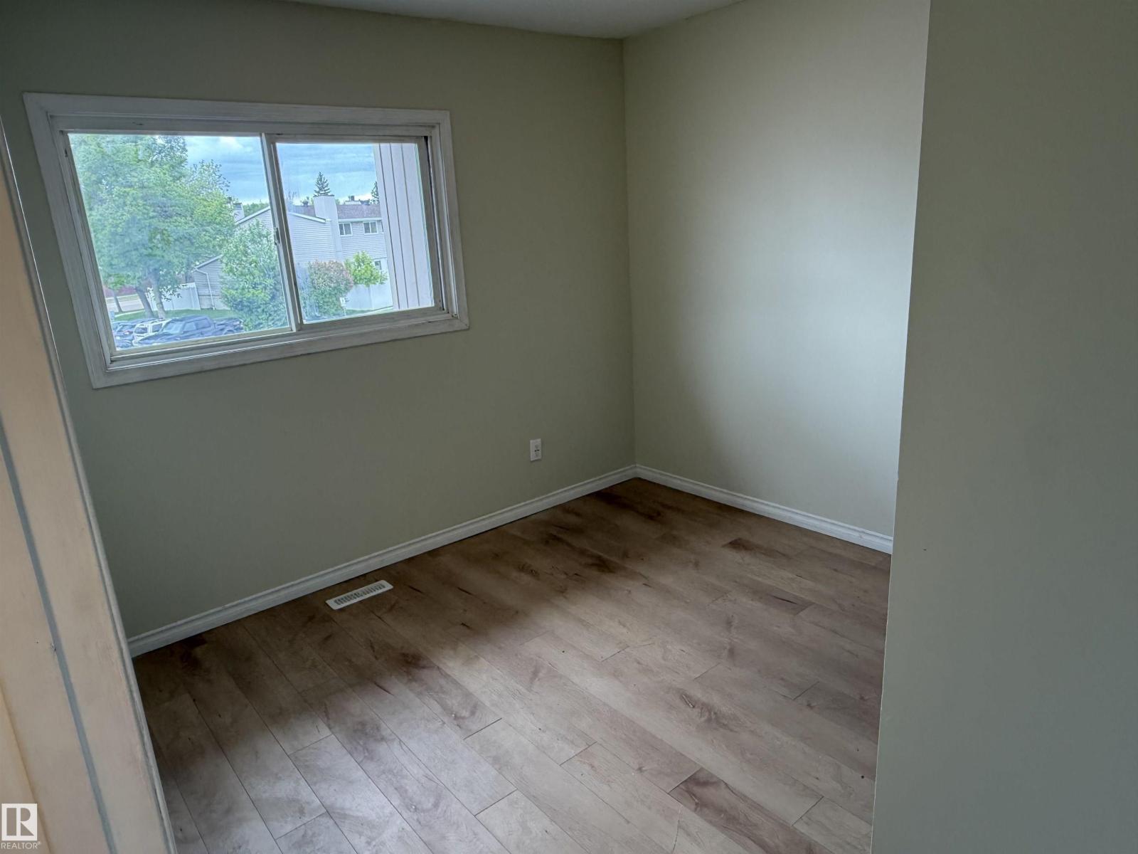 14537 121 ST NW - 10