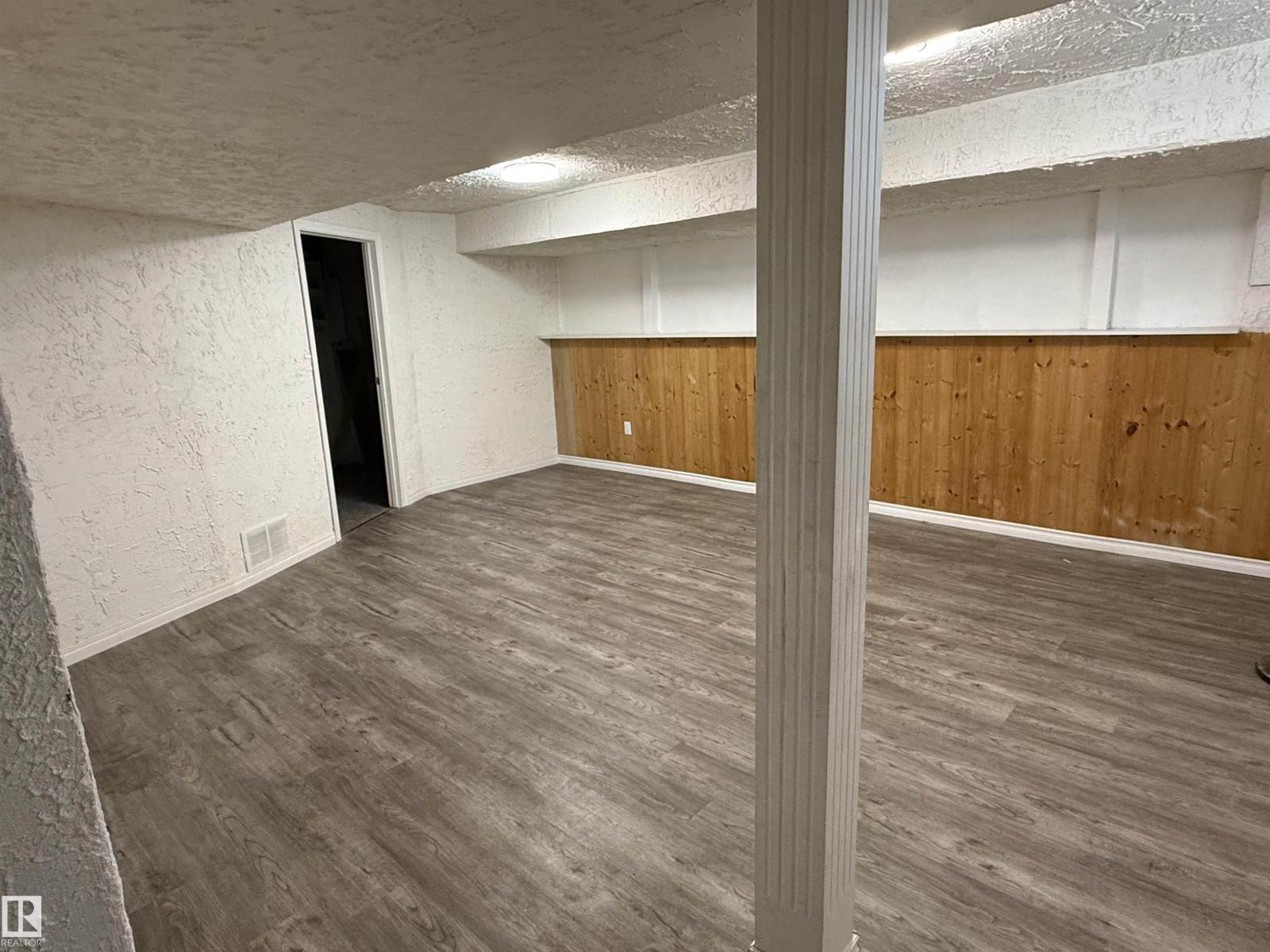 14537 121 ST NW - 16