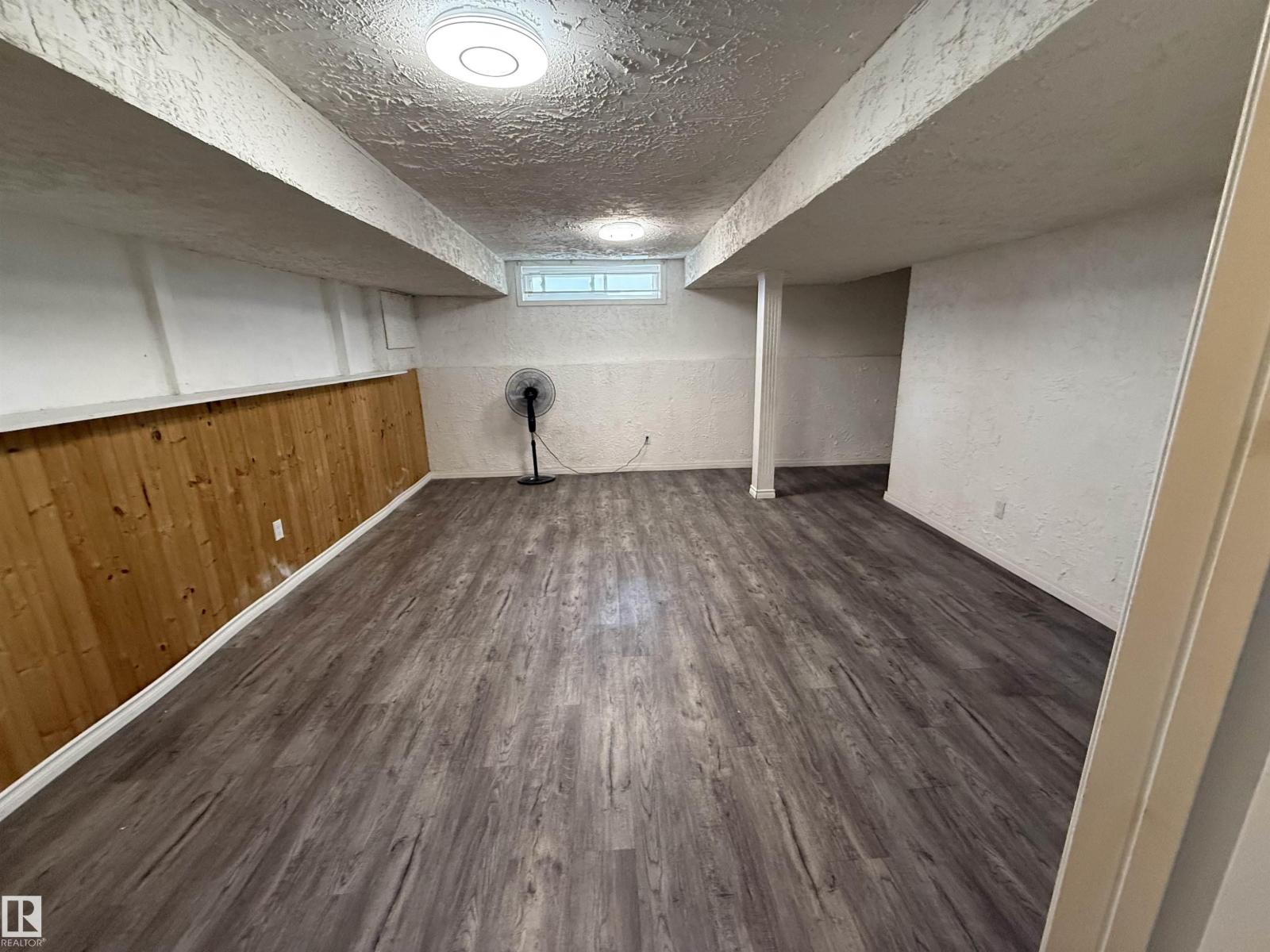 14537 121 ST NW - 17
