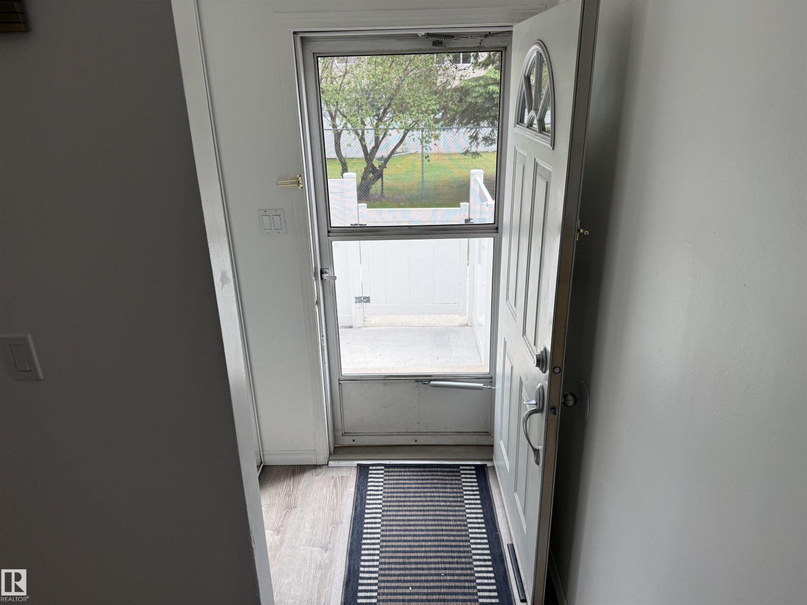 14537 121 ST NW - photo 2