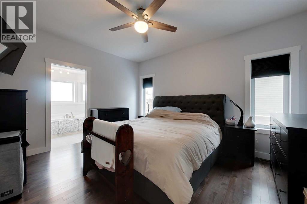 204 13 Street SE — photo 6