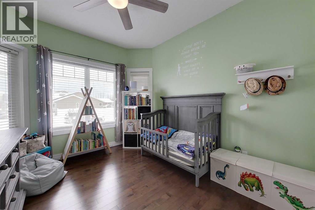 204 13 Street SE — photo 8