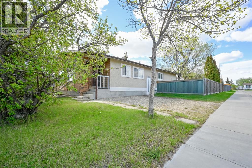 9433 121 Avenue - photo 2