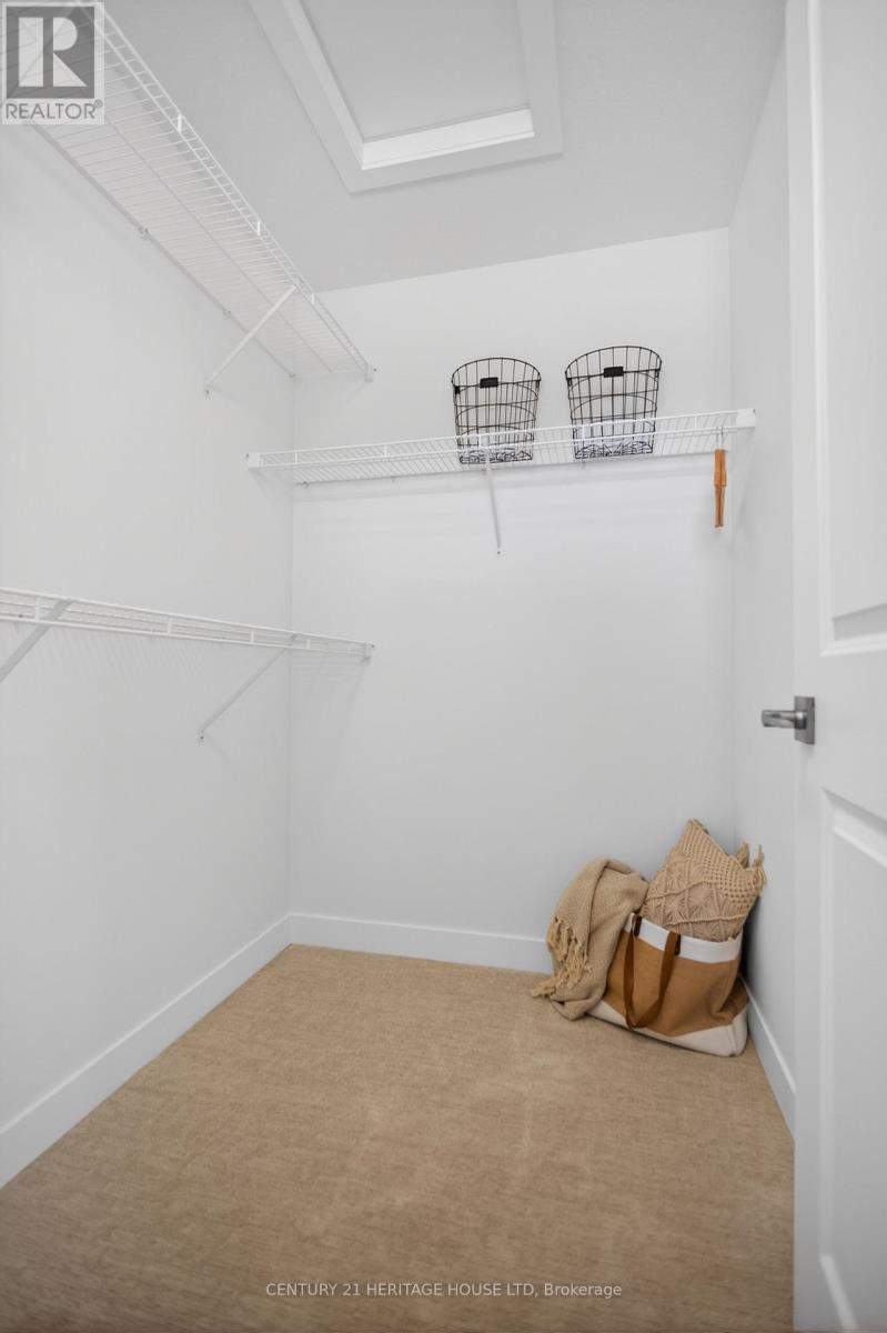 115 STYLES DRIVE - 32