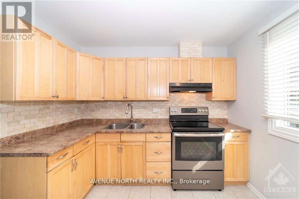 3 Bed, 2 Bath House for Rent in Ottawa – 50 – 1959 GREENWAY PARKWAY, Ottawa – MLS# X13412384 - Image 24