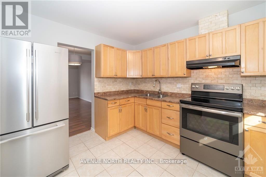3 Bed, 2 Bath House for Rent in Ottawa – 50 – 1959 GREENWAY PARKWAY, Ottawa – MLS# X13412384 - Image 16