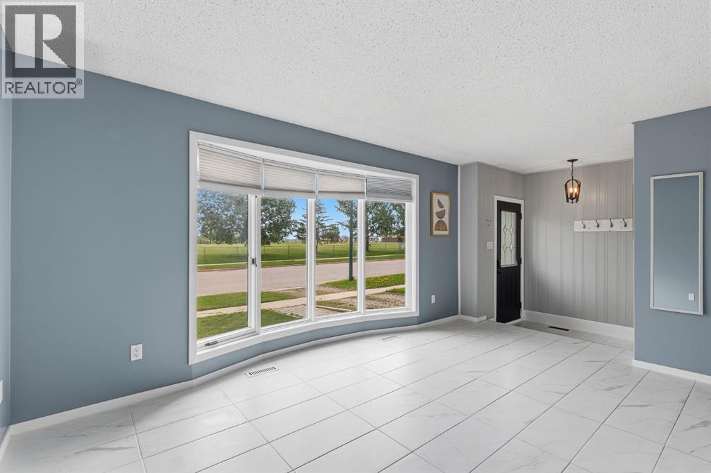 2814 45 Avenue - photo 4