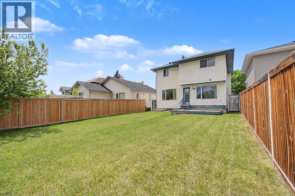 826 Coventry Drive NE - photo 3
