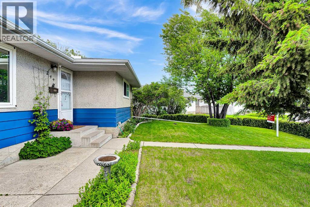 244 Travis Place NE - photo 3