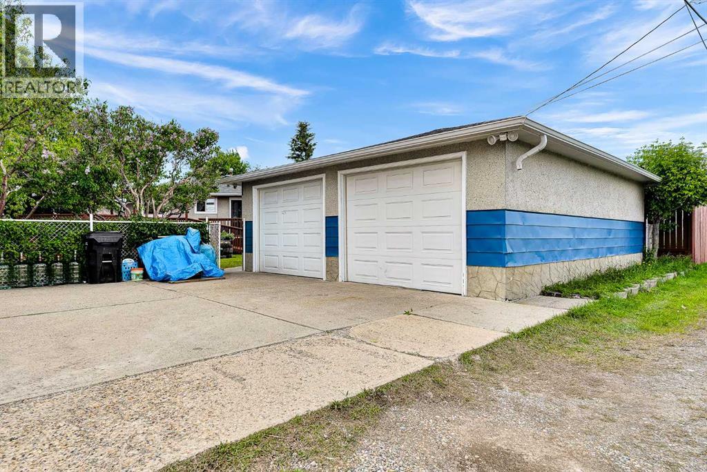 244 Travis Place NE — photo 31