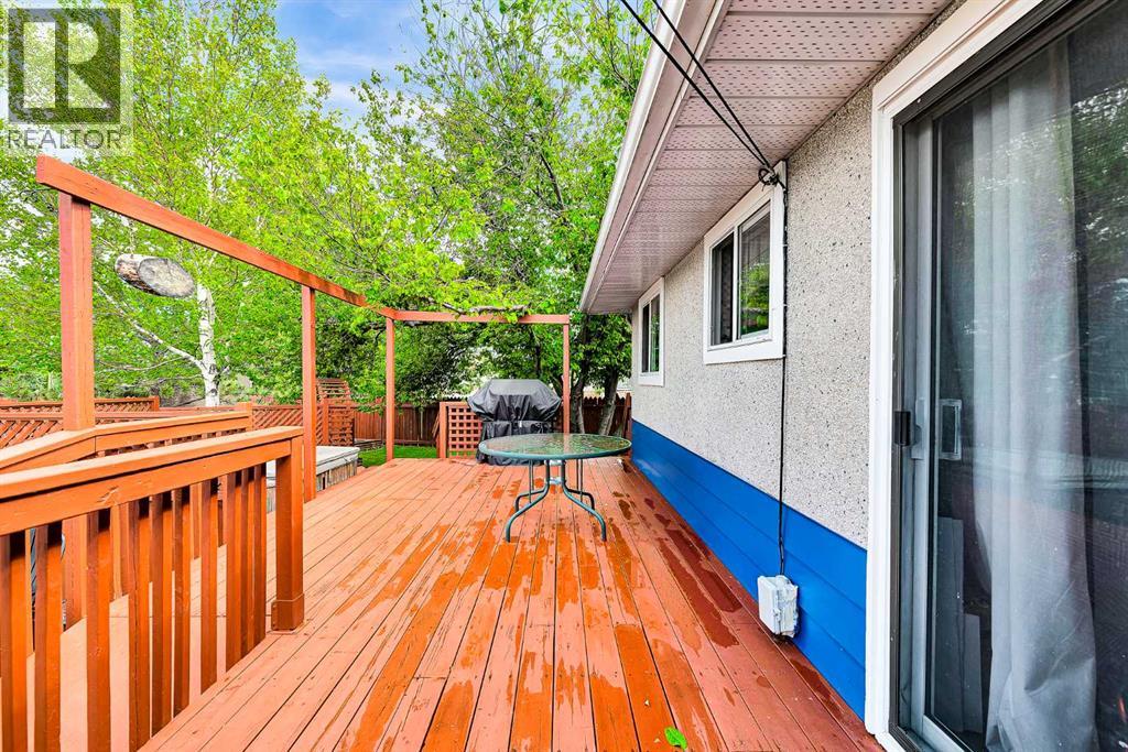 244 Travis Place NE — photo 32