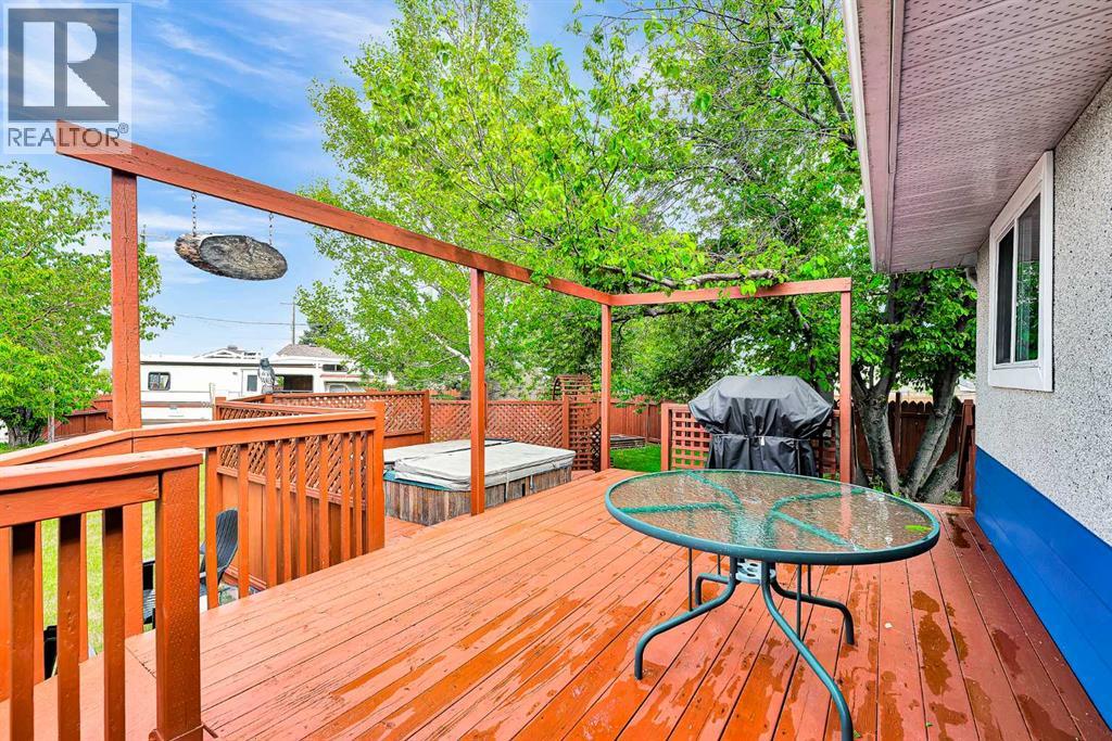 244 Travis Place NE — photo 33