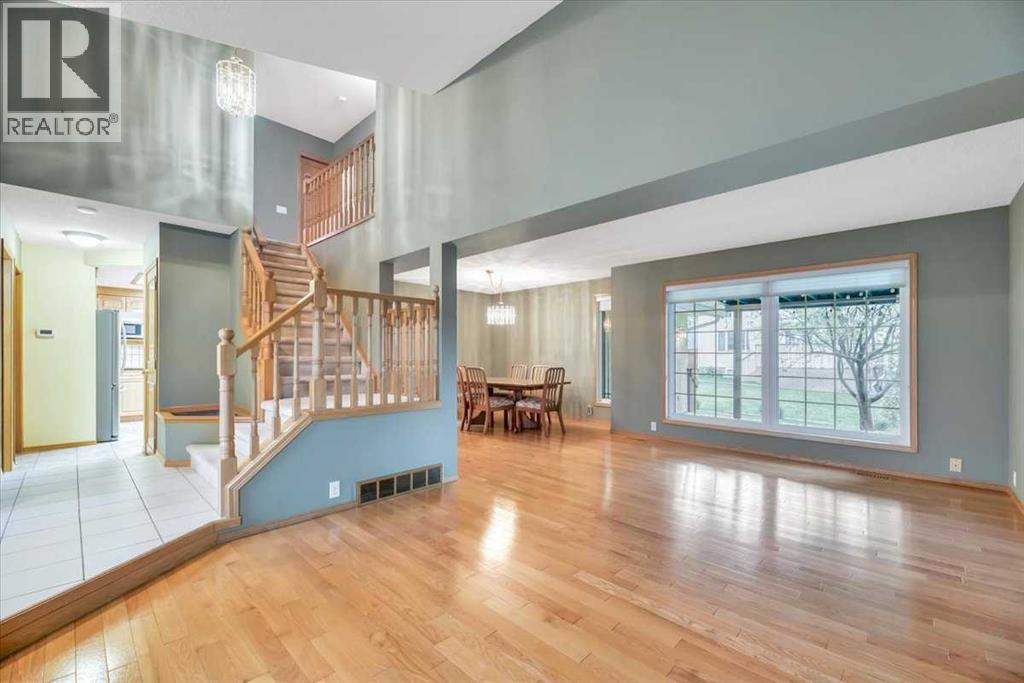 231 Mt Victoria Place SE - photo 4