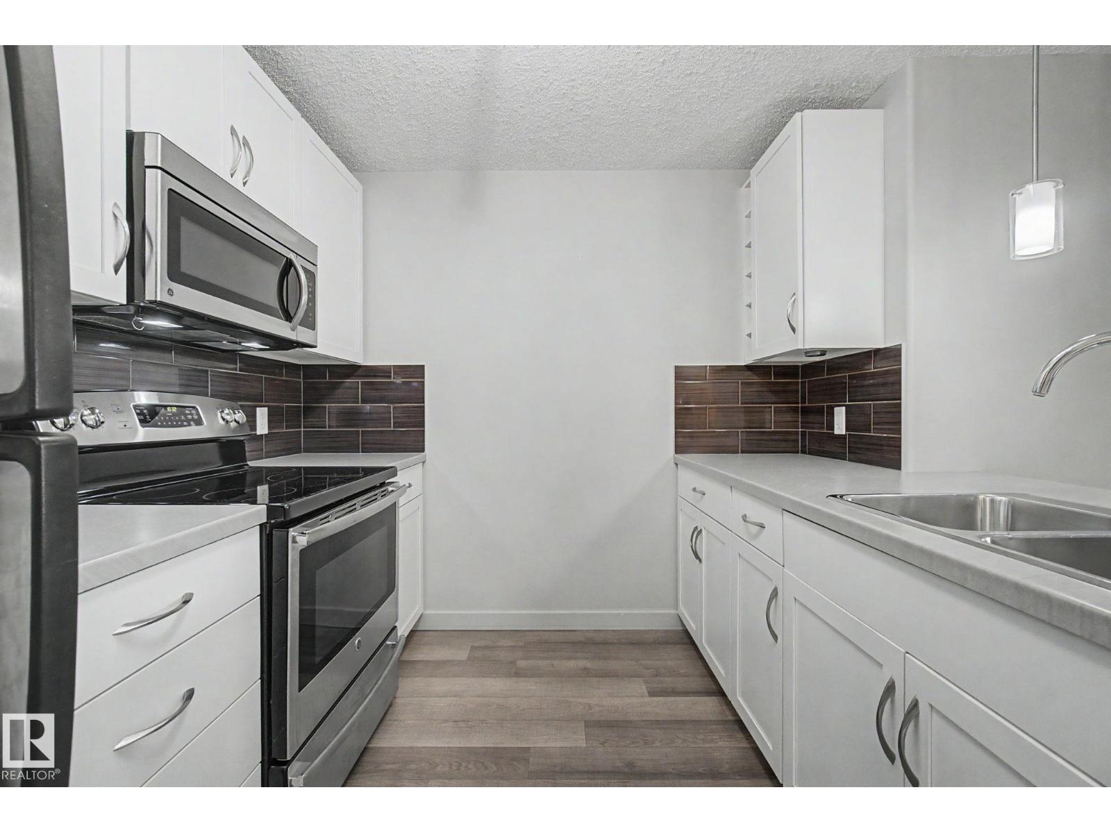 #359 7805 71 ST NW - 4