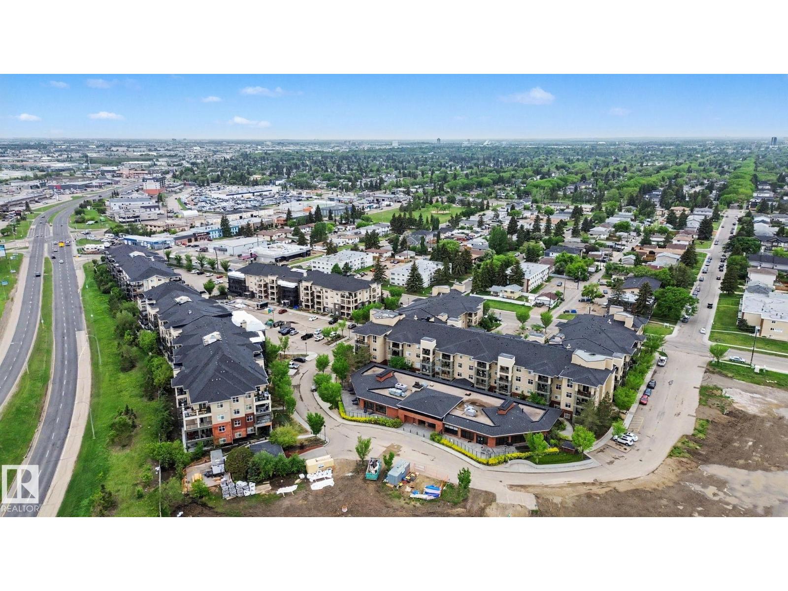 #359 7805 71 ST NW - 34