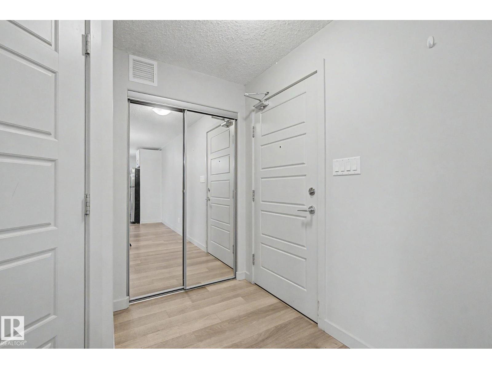 #359 7805 71 ST NW - 18