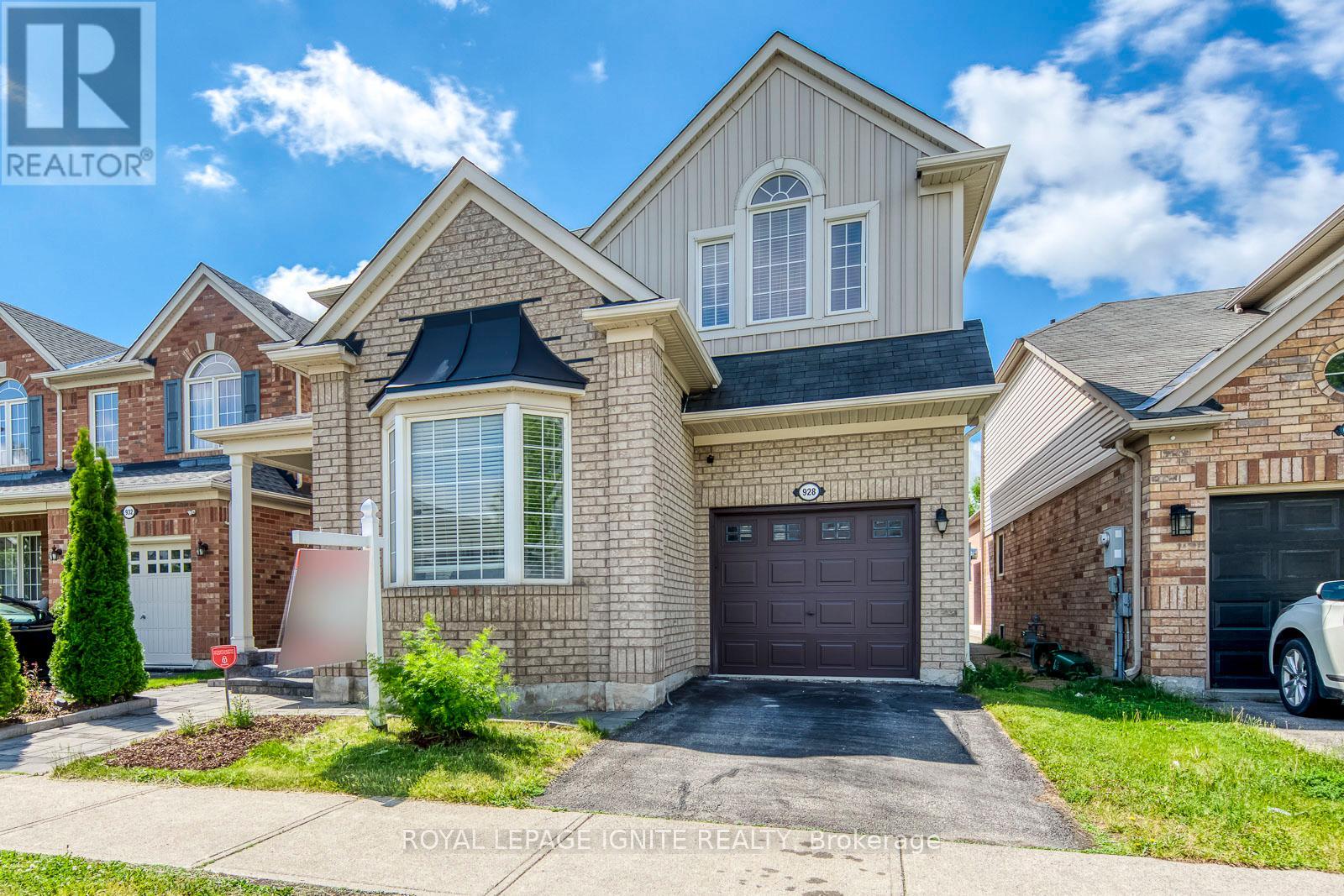 928 PHILBROOK DRIVE - Image 2