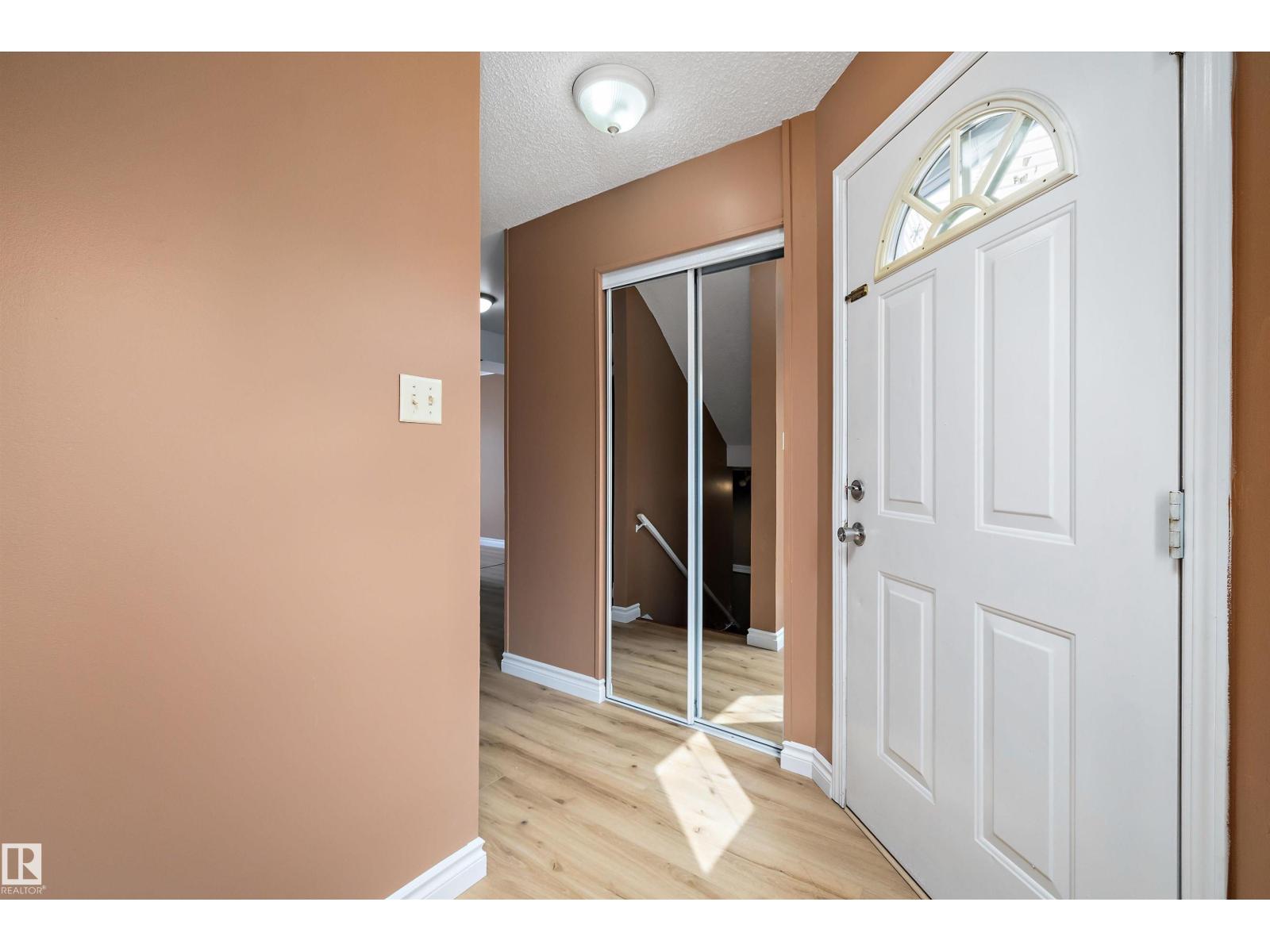 17423 92 AV NW - 5
