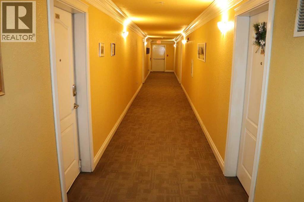 #305 5037 7 Avenue - 26