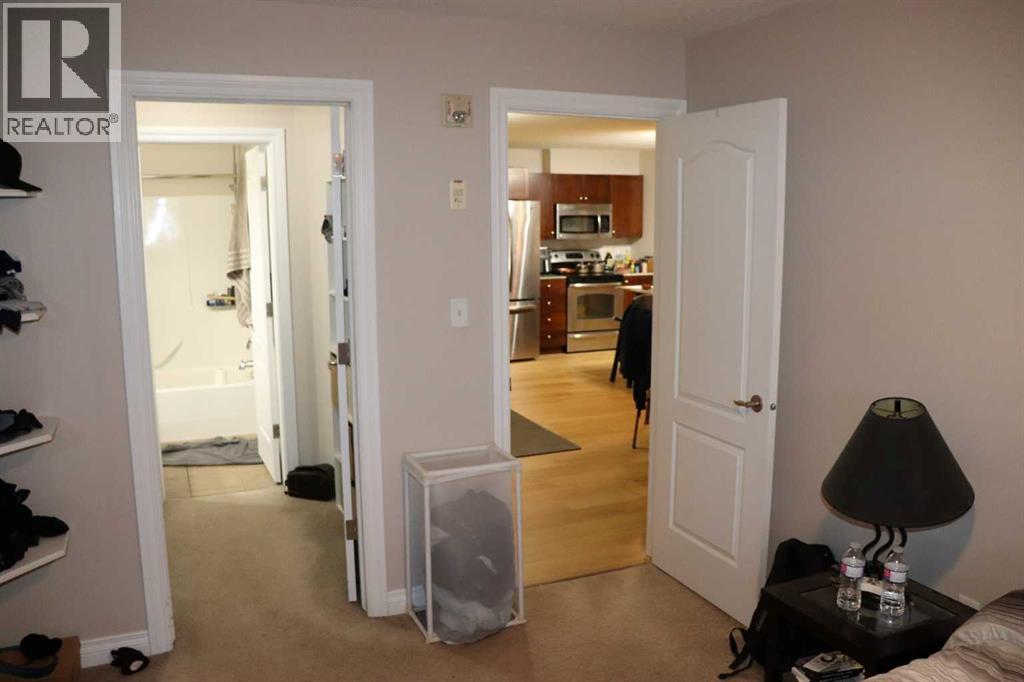 #305 5037 7 Avenue - 10