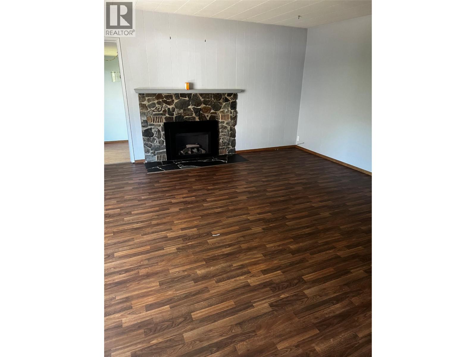 28 Willow Crescent - 2