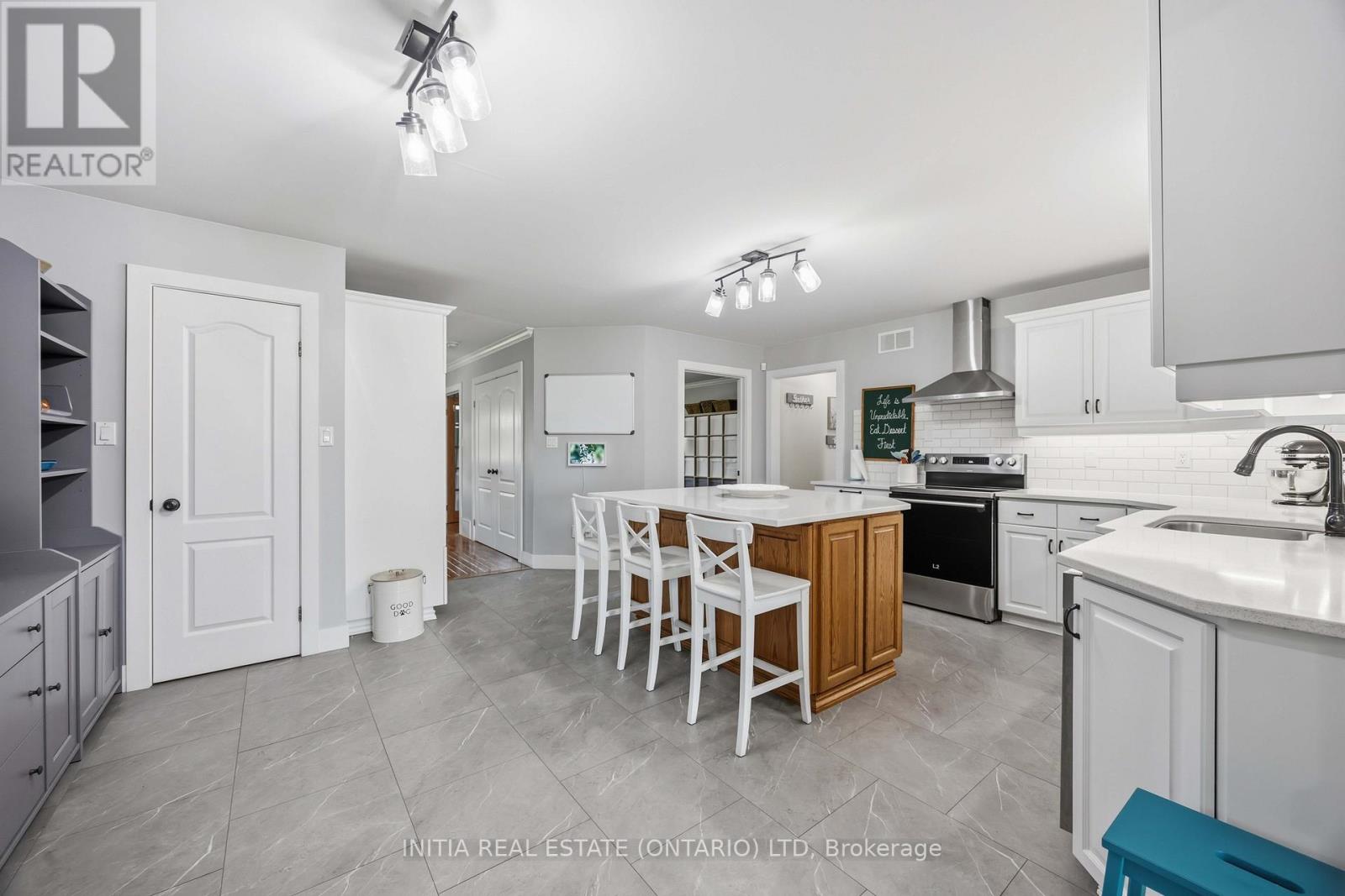 6052 COURTRIGHT LINE - 11
