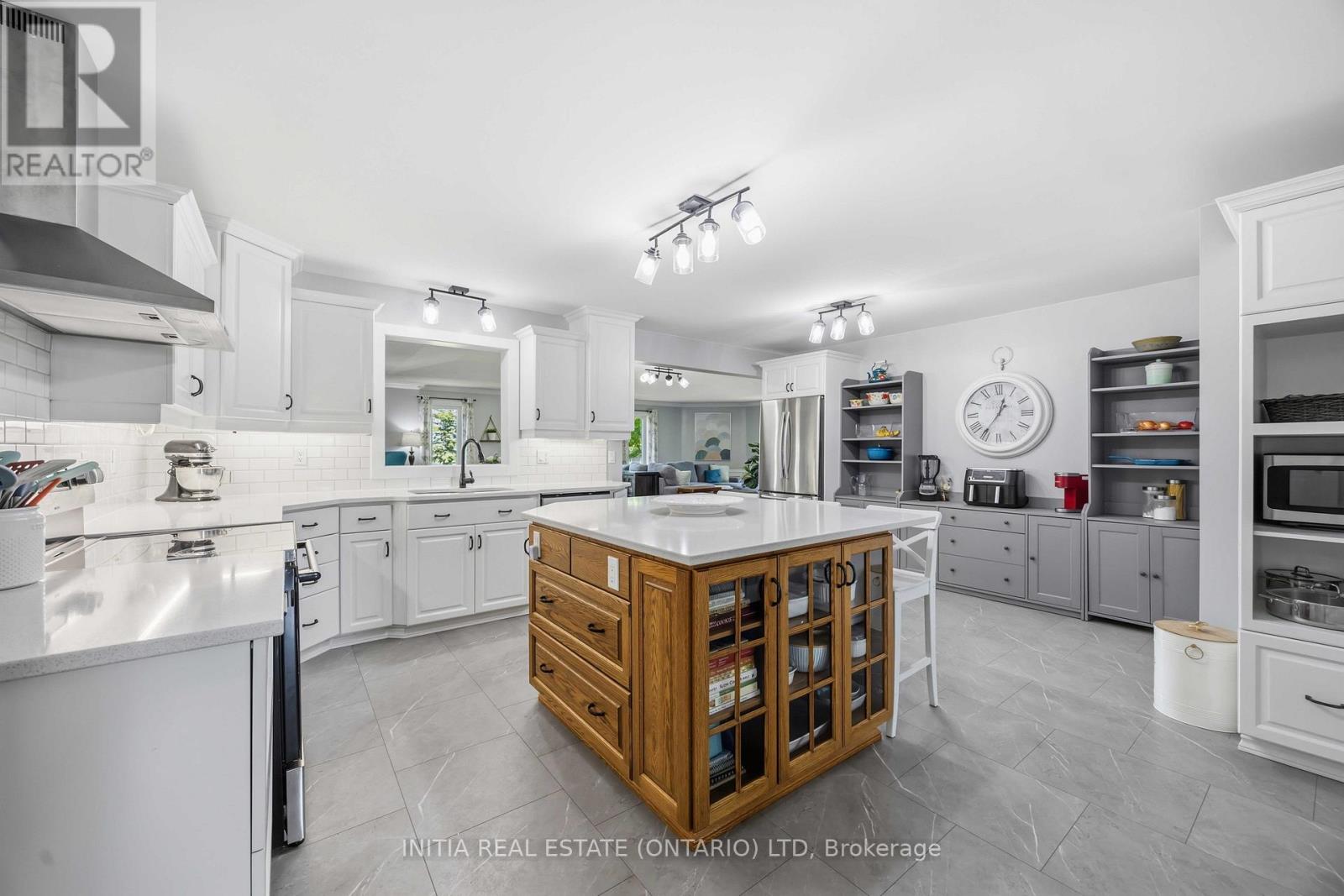6052 COURTRIGHT LINE - 14
