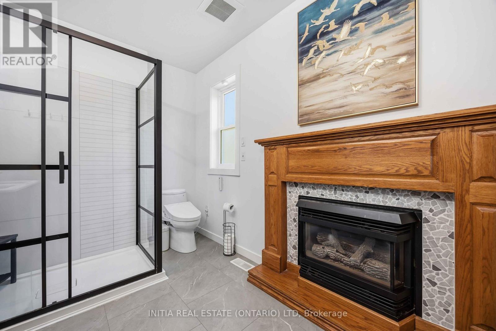 6052 COURTRIGHT LINE - 21