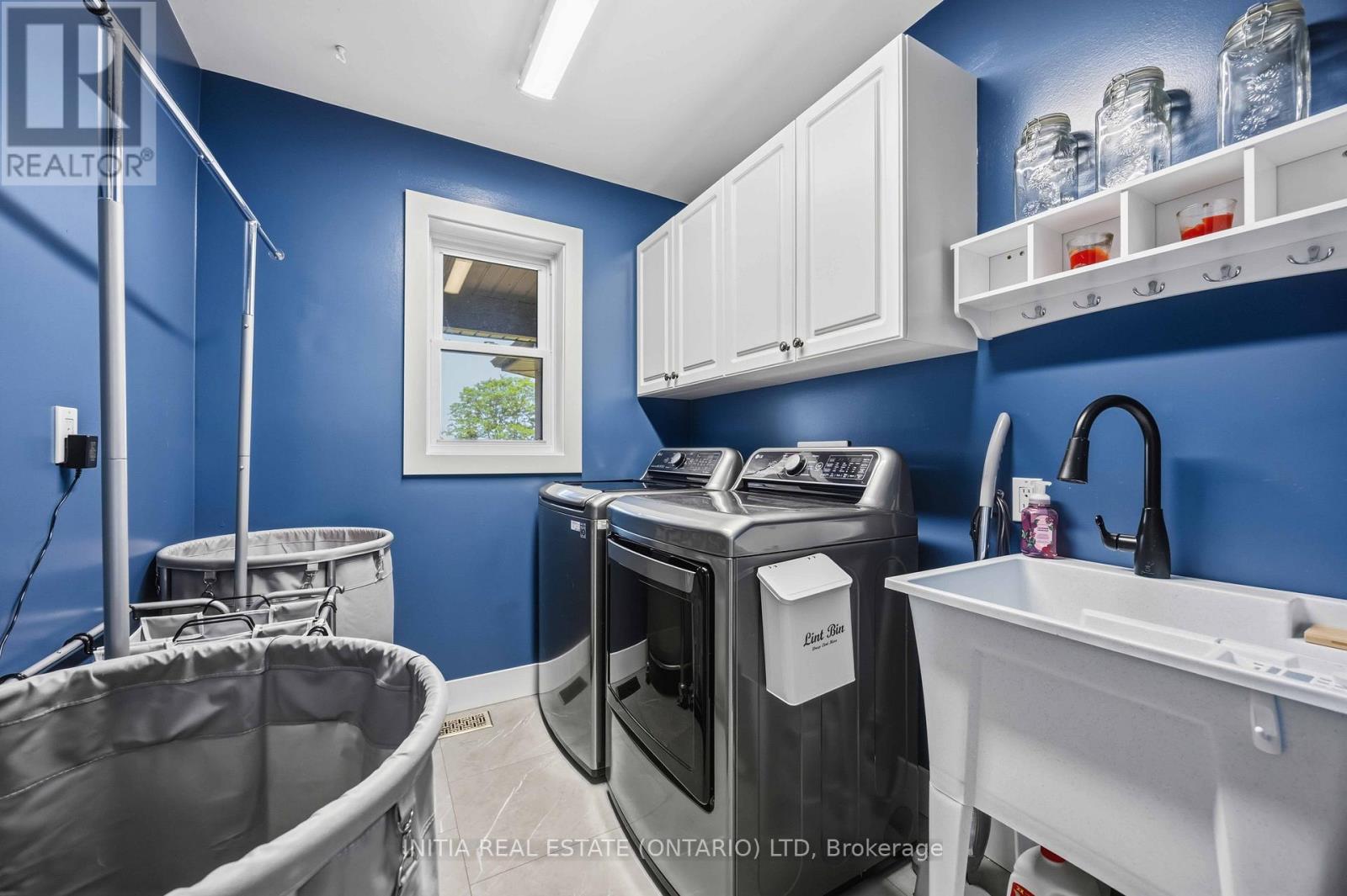 6052 COURTRIGHT LINE - 24