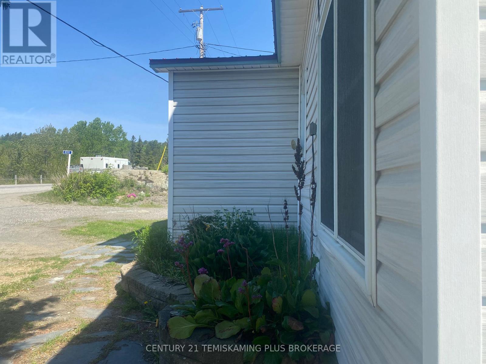 6739 HWY 11 N HIGHWAY - 39