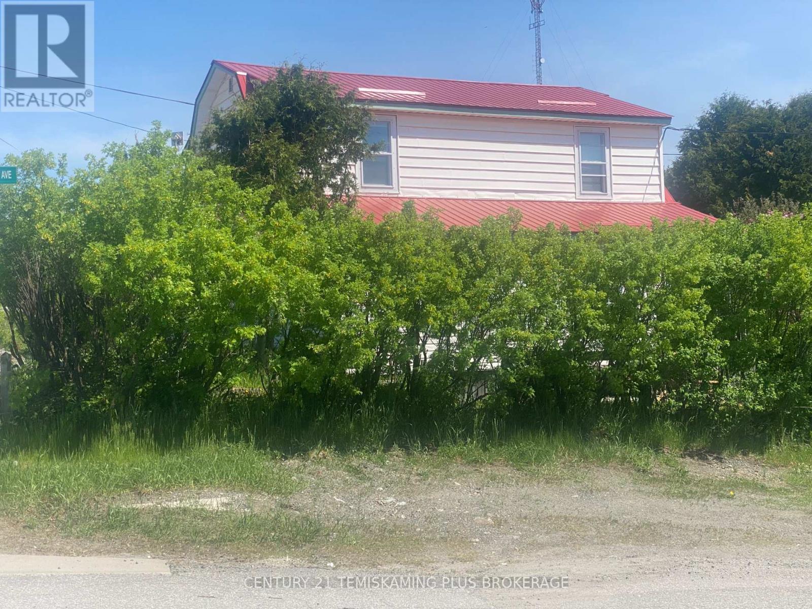 6739 HWY 11 N HIGHWAY - 35