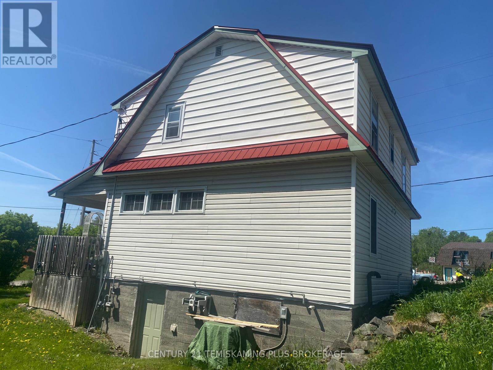 6739 HWY 11 N HIGHWAY - 44