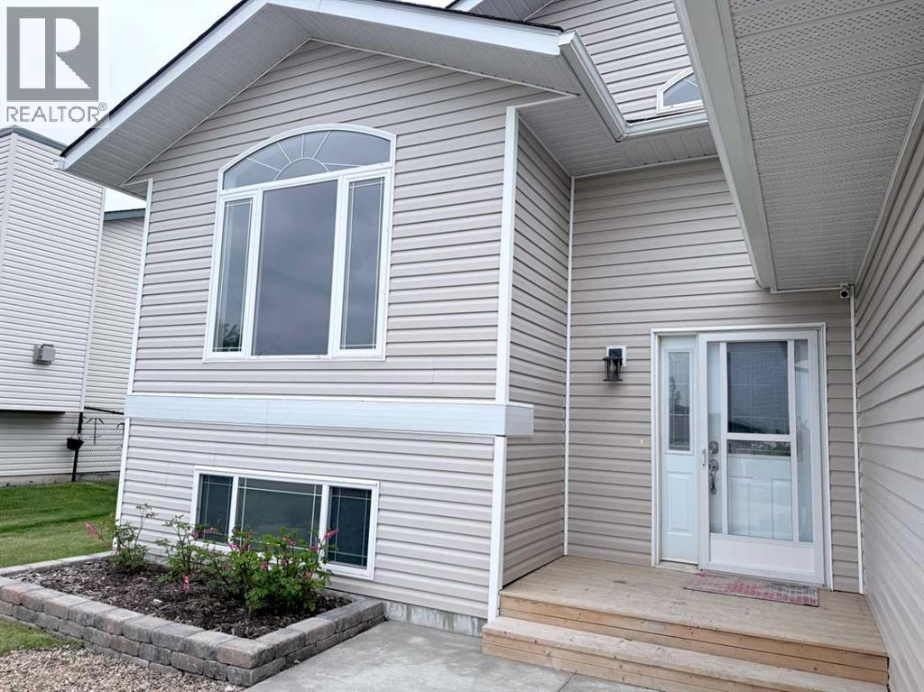 9609 100 Avenue - photo 2
