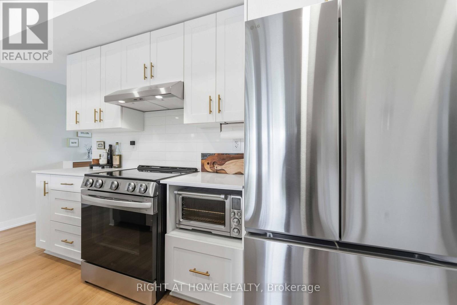 #D 800 ROGER GRIFFITHS AVENUE - 13