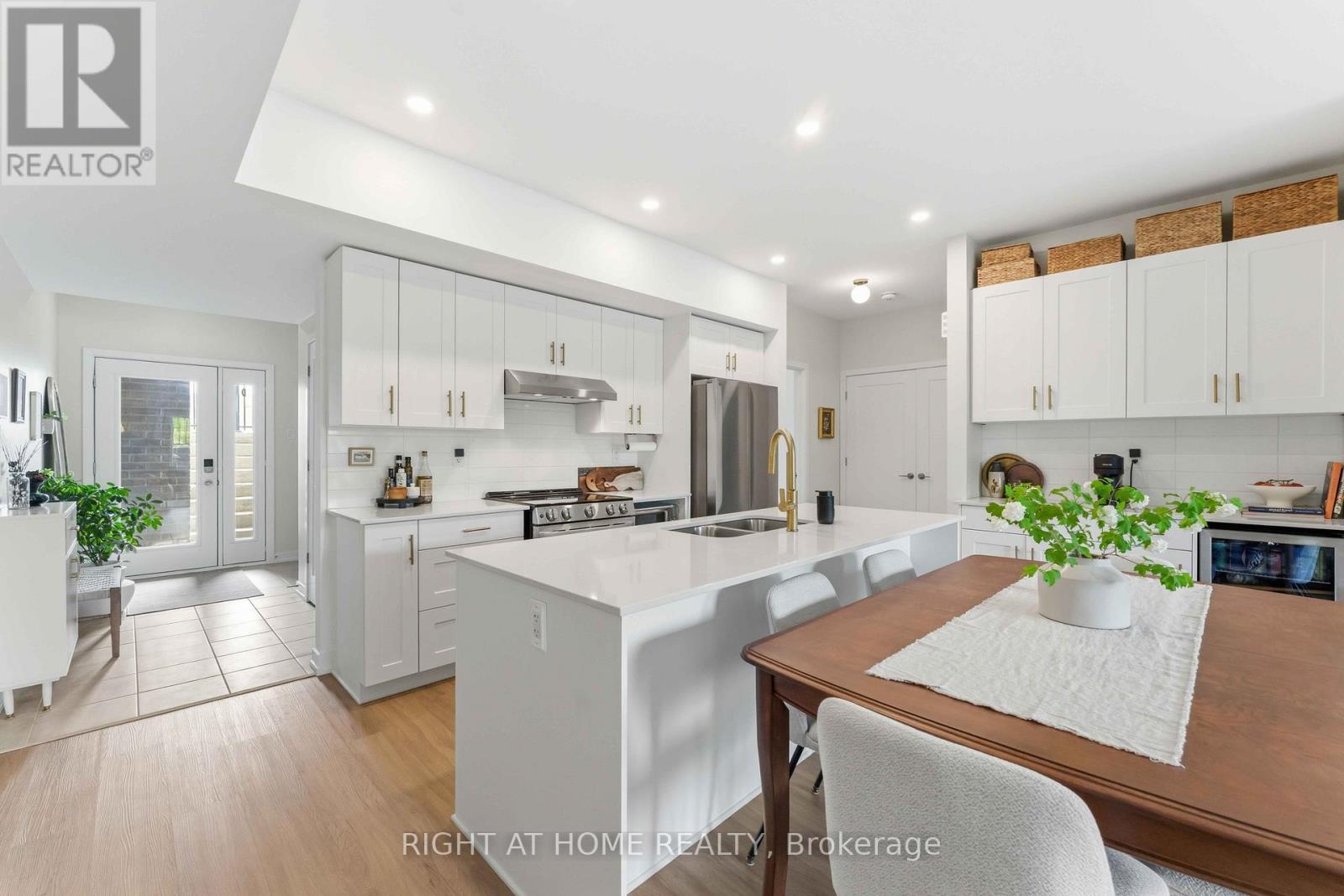 #D 800 ROGER GRIFFITHS AVENUE - 16