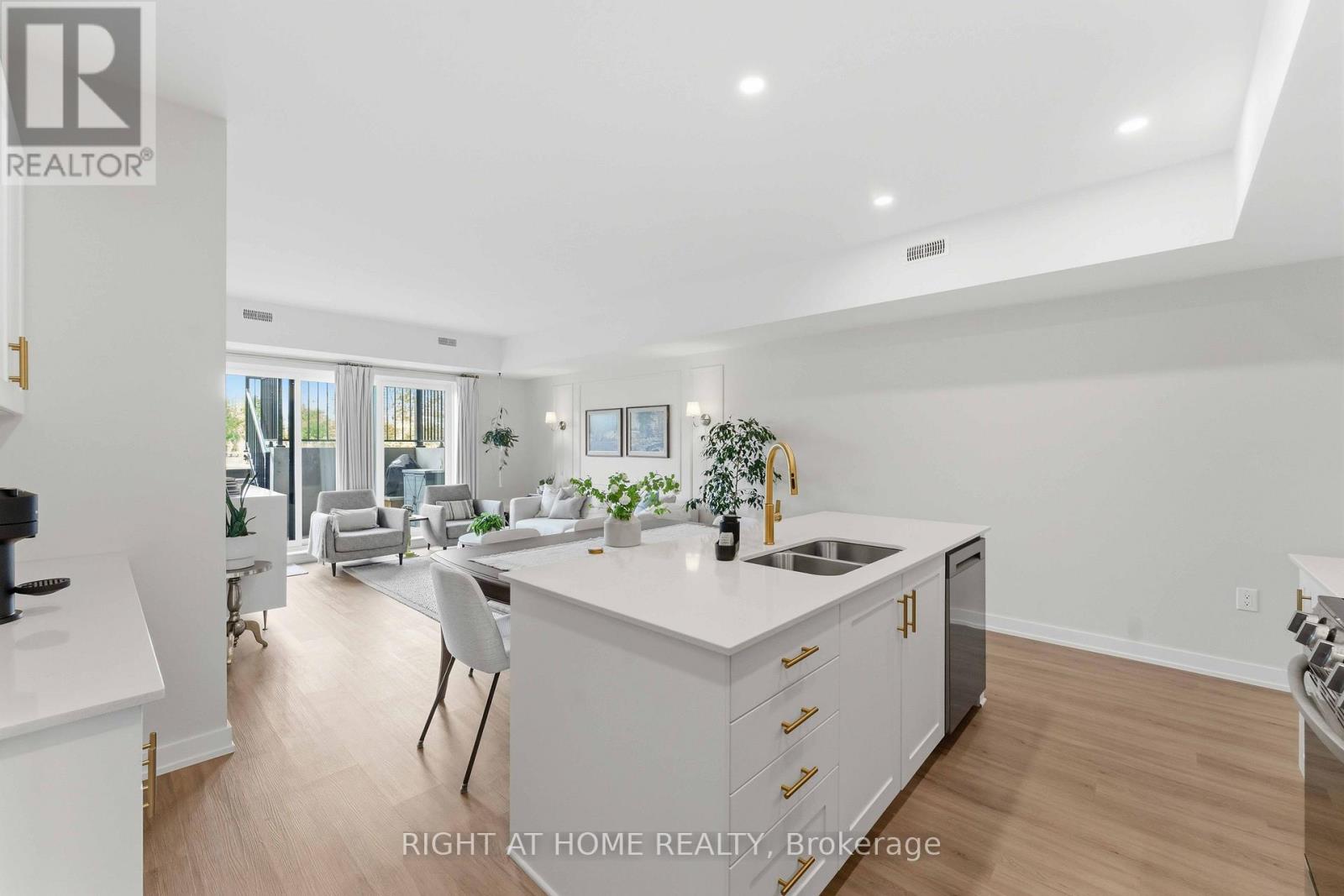 #D 800 ROGER GRIFFITHS AVENUE - 17