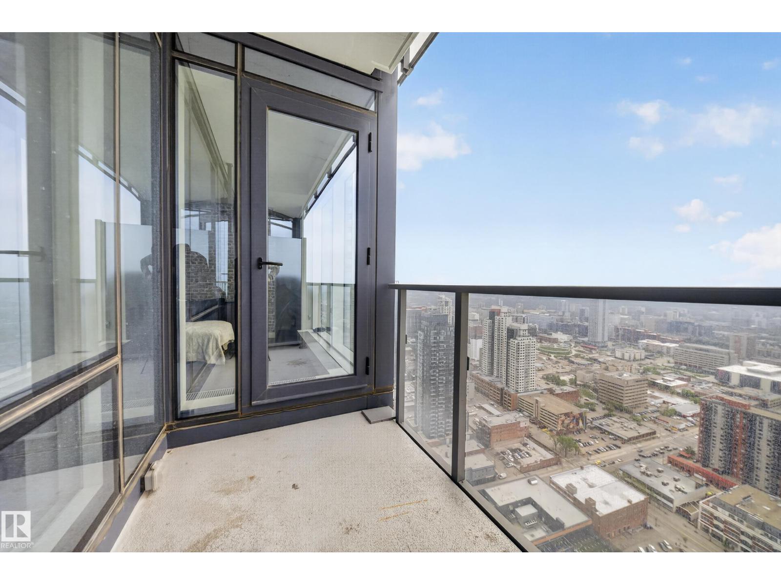 #4007 10360 102 ST NW - 18