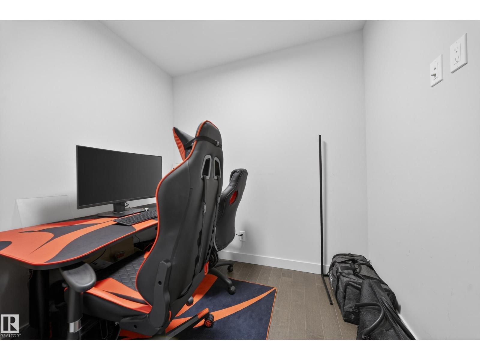 #4007 10360 102 ST NW - 23