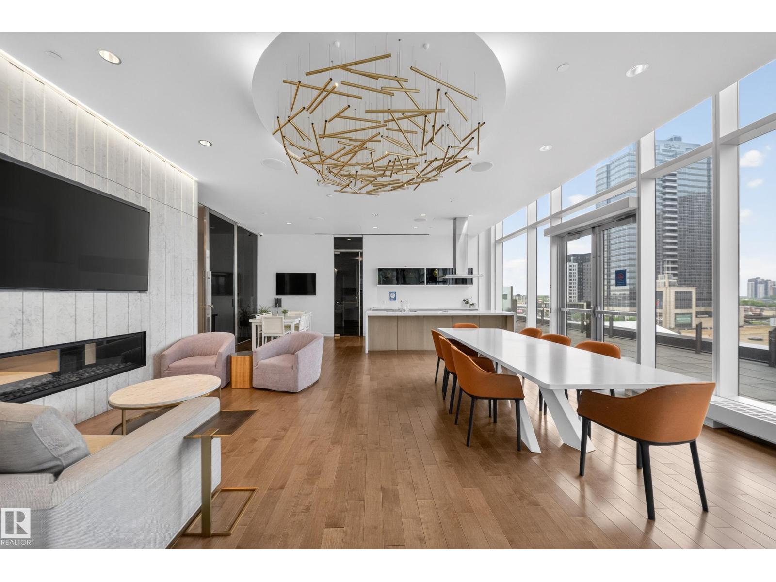 #4007 10360 102 ST NW - 30