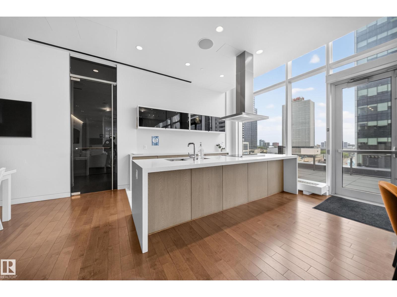 #4007 10360 102 ST NW - 34