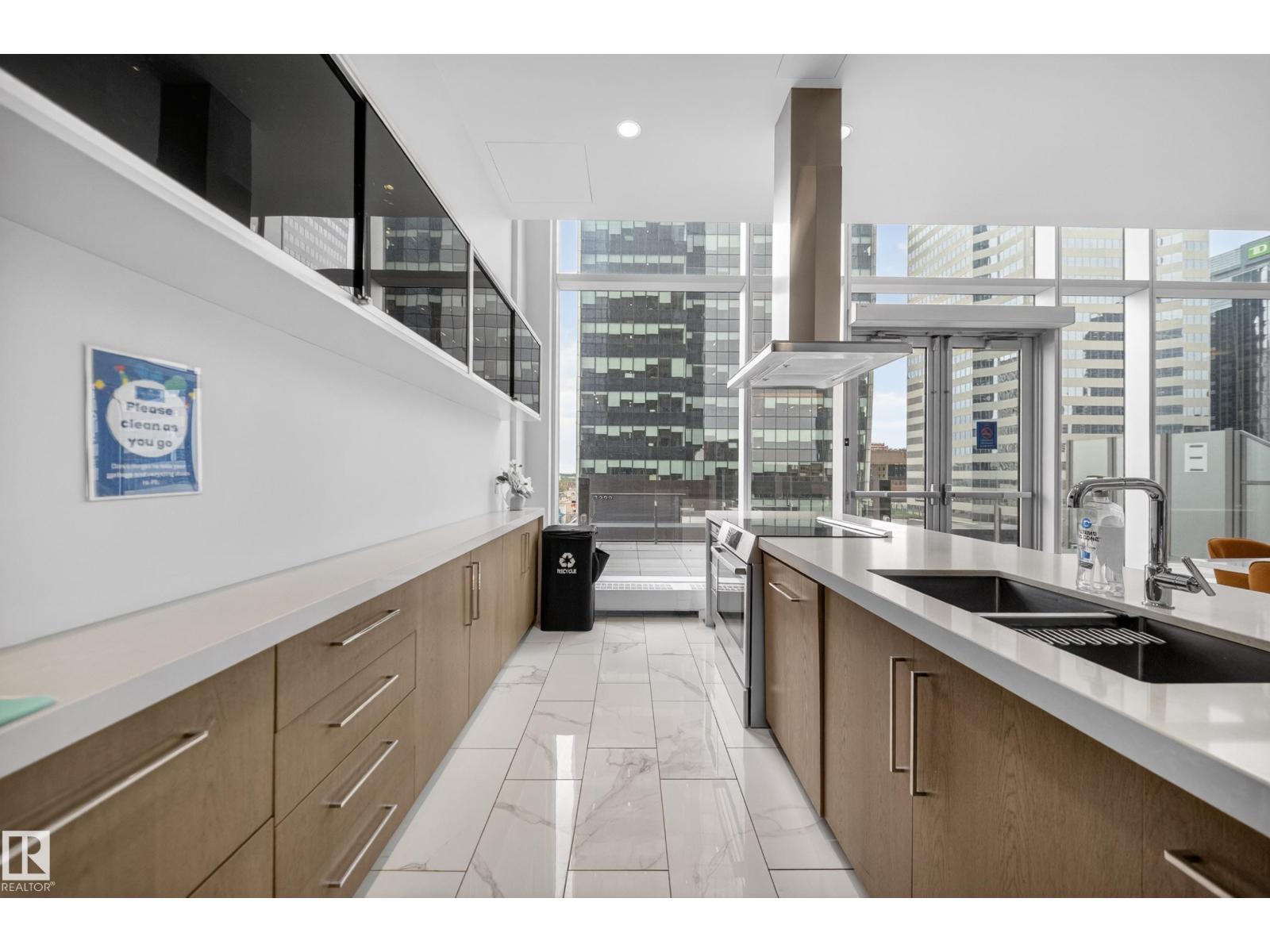 #4007 10360 102 ST NW - 35