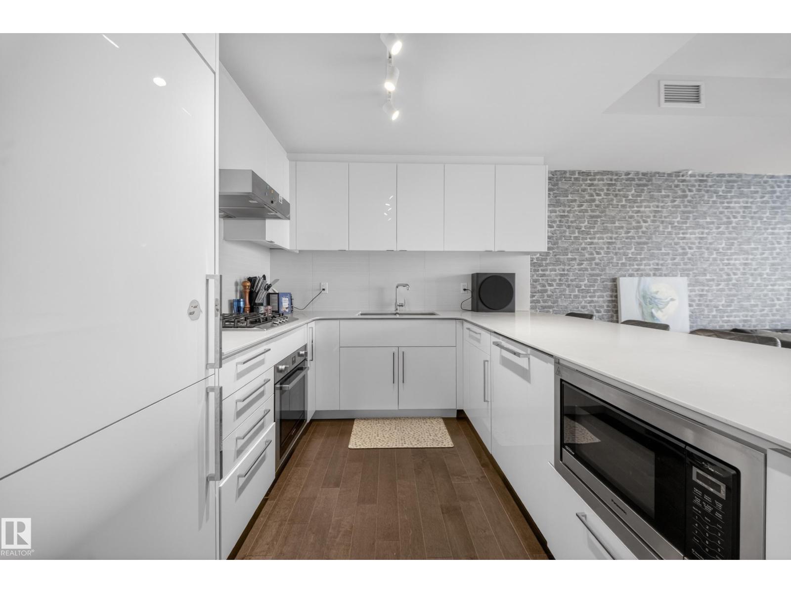 #4007 10360 102 ST NW - 6