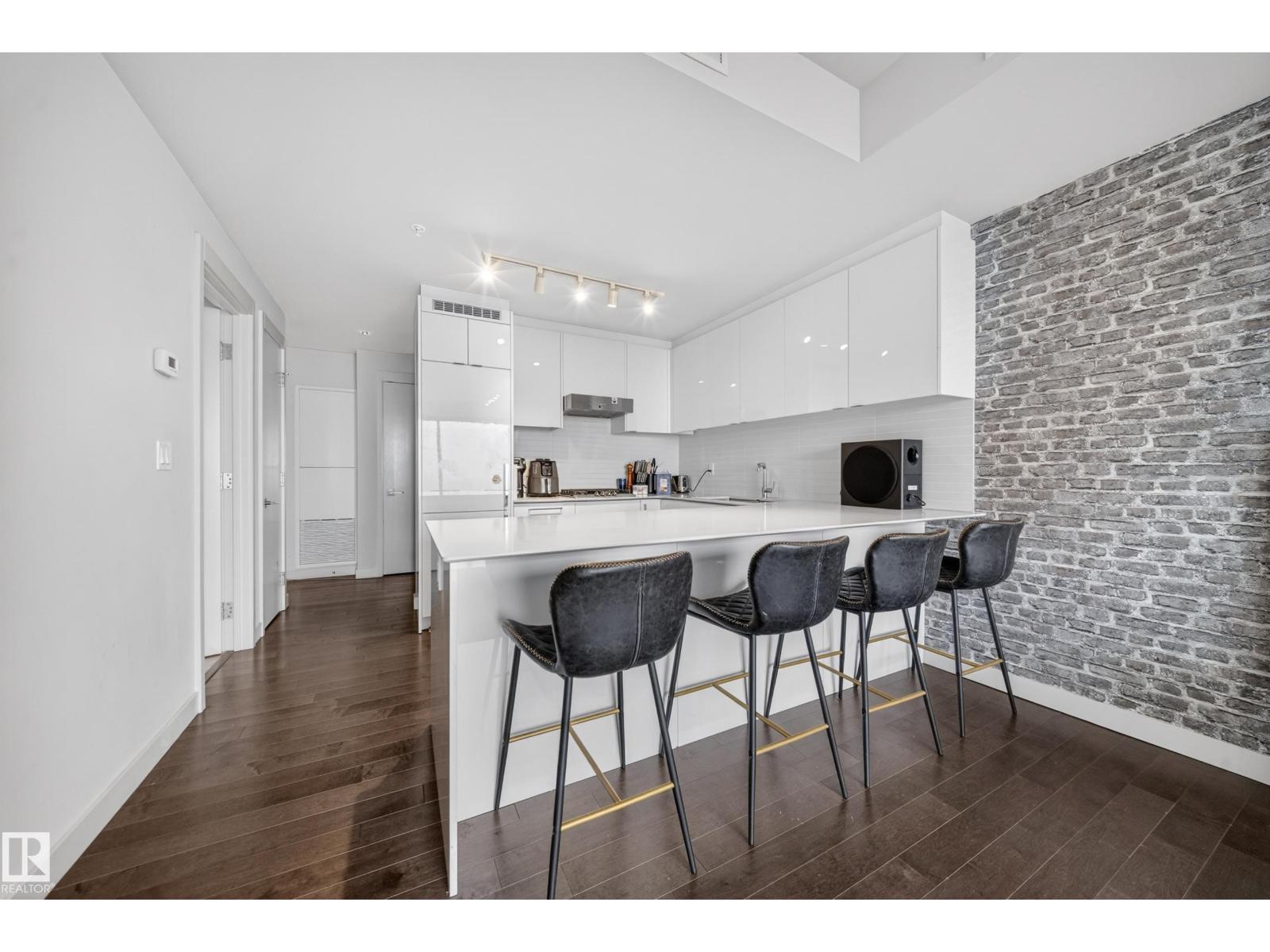 #4007 10360 102 ST NW - 9
