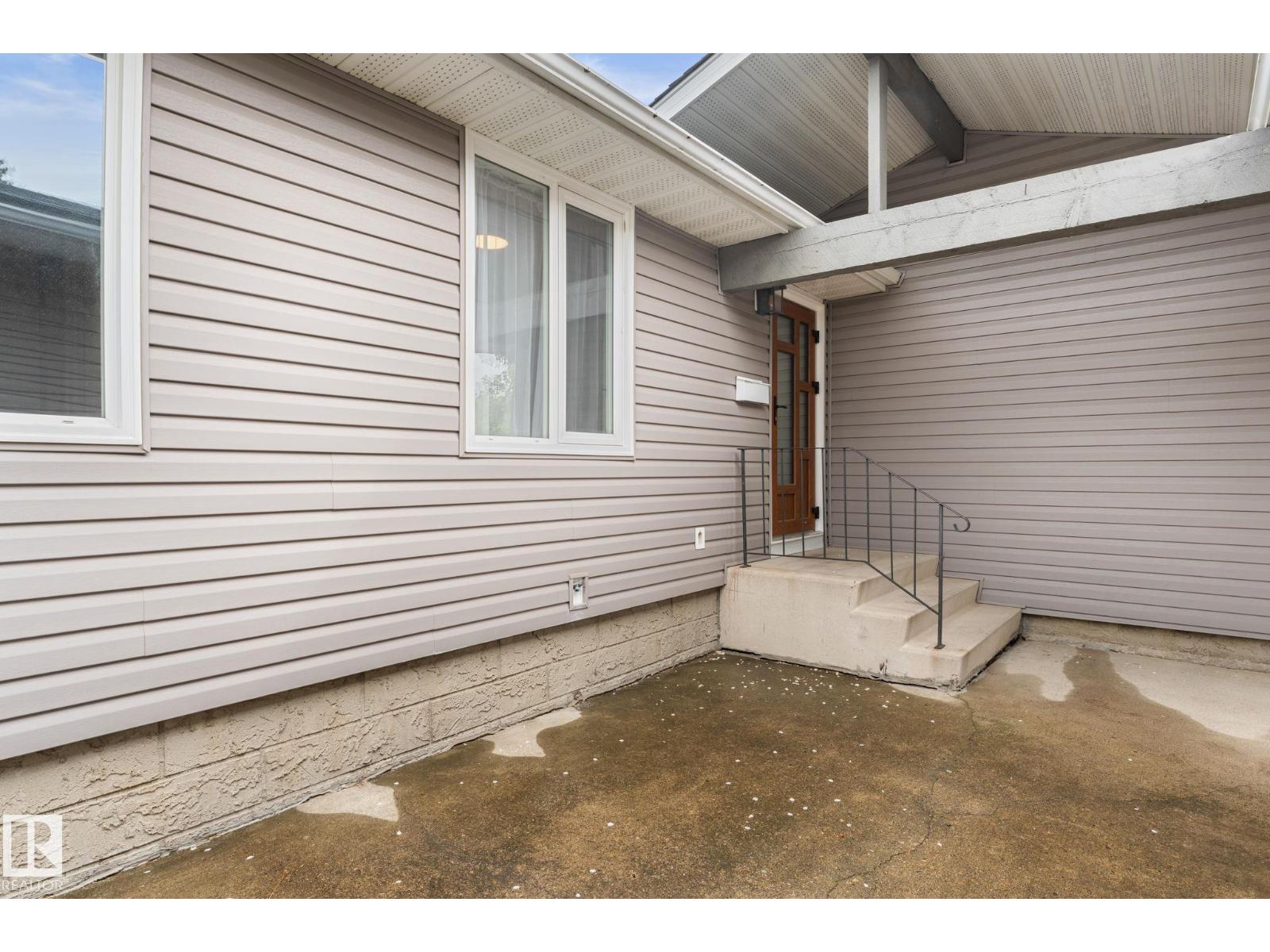 220 GREYSTONE TC - 5