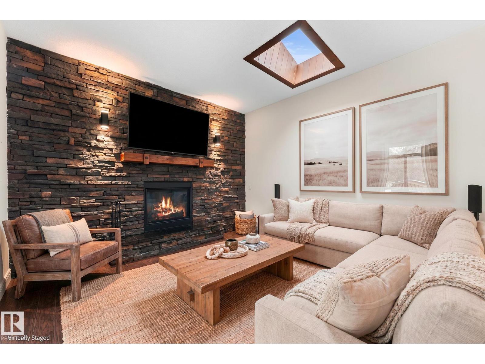 220 GREYSTONE TC - 14