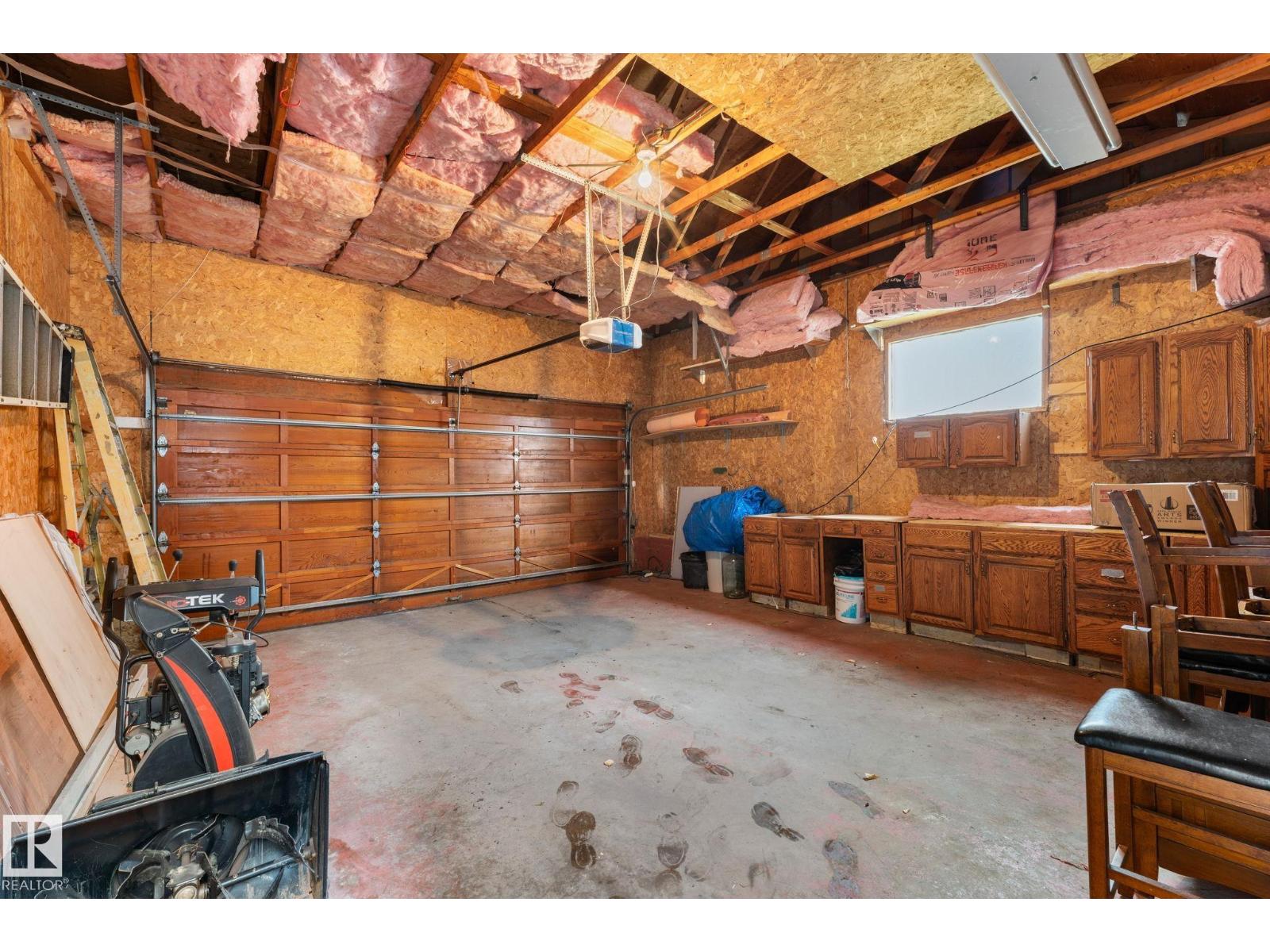 220 GREYSTONE TC - 26
