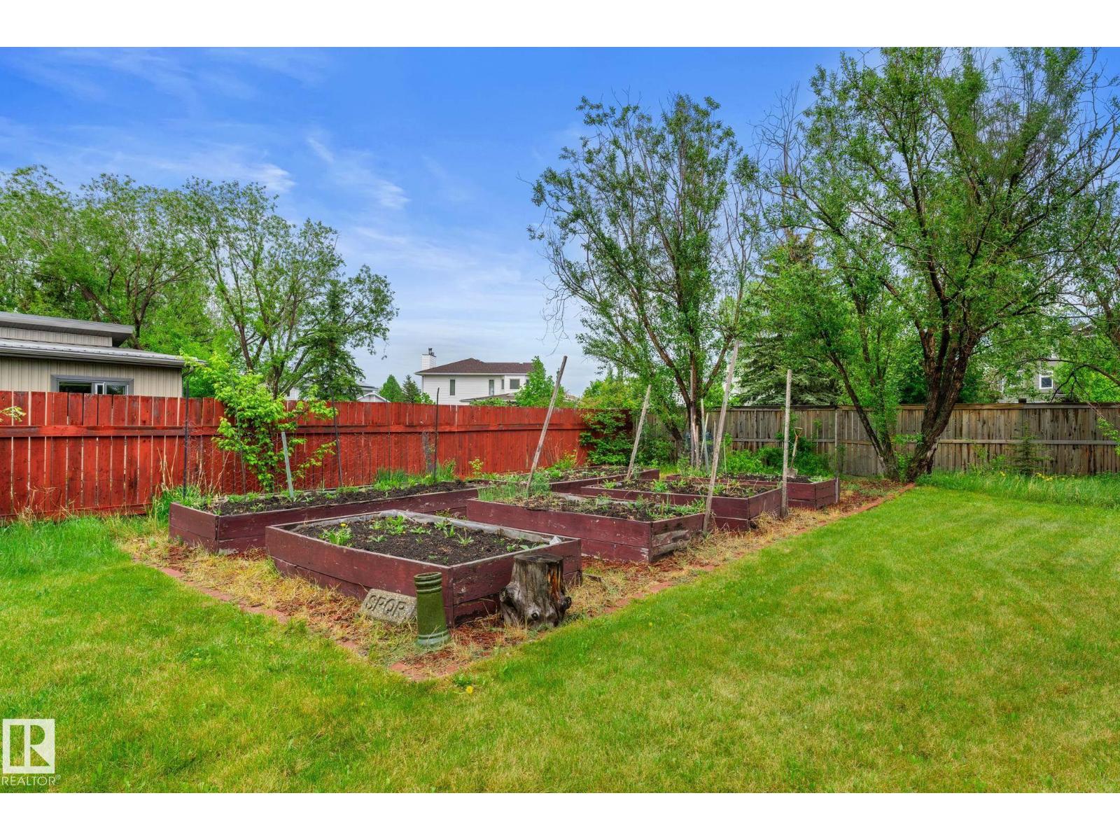 220 GREYSTONE TC - 31